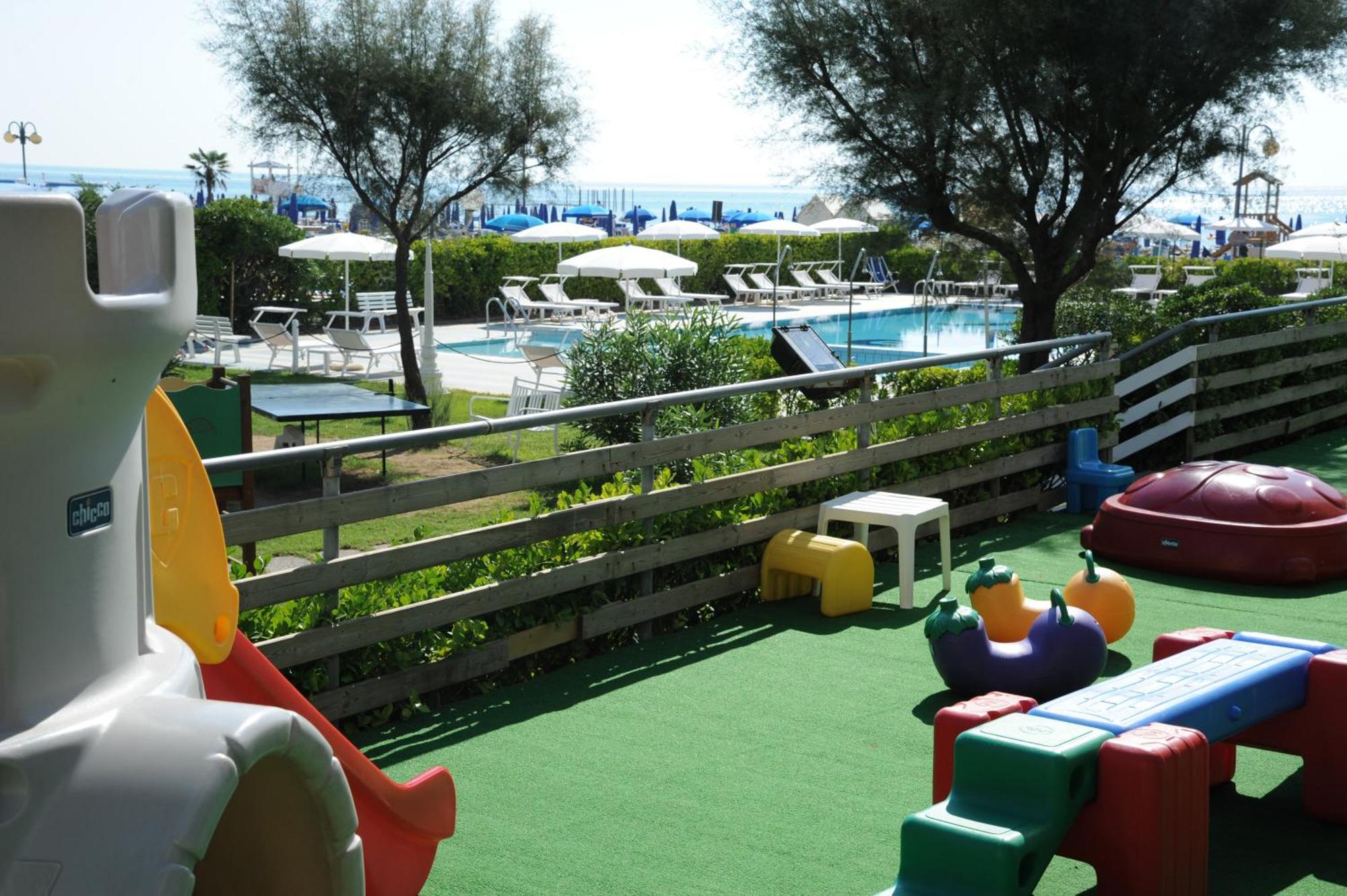 Hotel Beny Lido di Jesolo Eksteriør billede